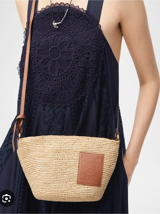 Loewe Handbags - Loewe raffia Pochette crossbody.